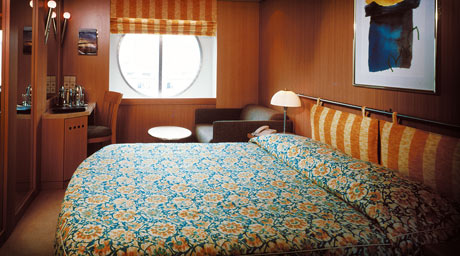 celebrity-cruises-celebrity-infinity-4-5-6-7-8-foto-01