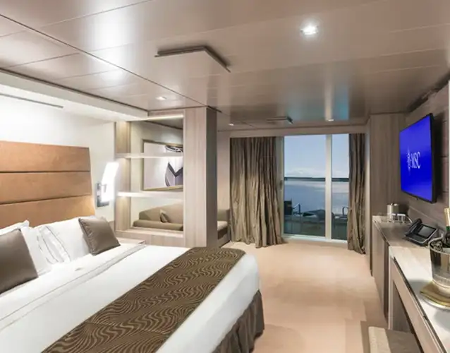 msc-crociere-msc-seashore-yc-deluxe-suite.webp